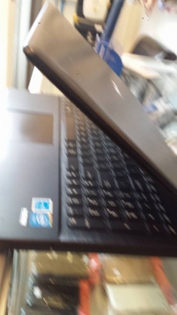 Lap top van het merk ASUS 19