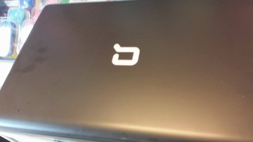 Lap top merk Compaq 17