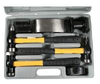 Uitdeukset 8 DLG Koffer